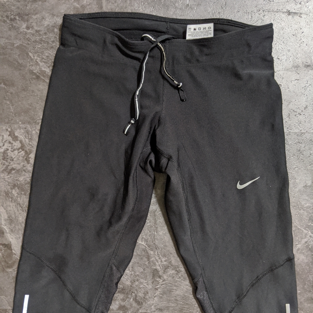 Women's Nike workout Capri leggings SEND A OFFER